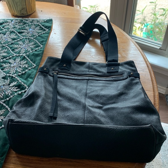 Gap Large Leather Shoulder/Knapsack Bag - Picture 1 of 5